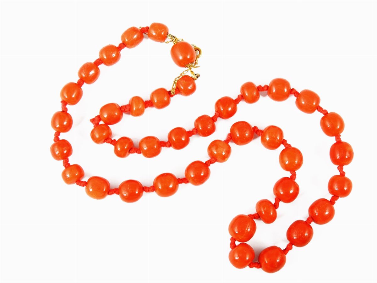 Demi Parure Collana Scalare e Orecchini Pendenti in Oro Giallo e Corallo Rosso a Sfere Irregolari