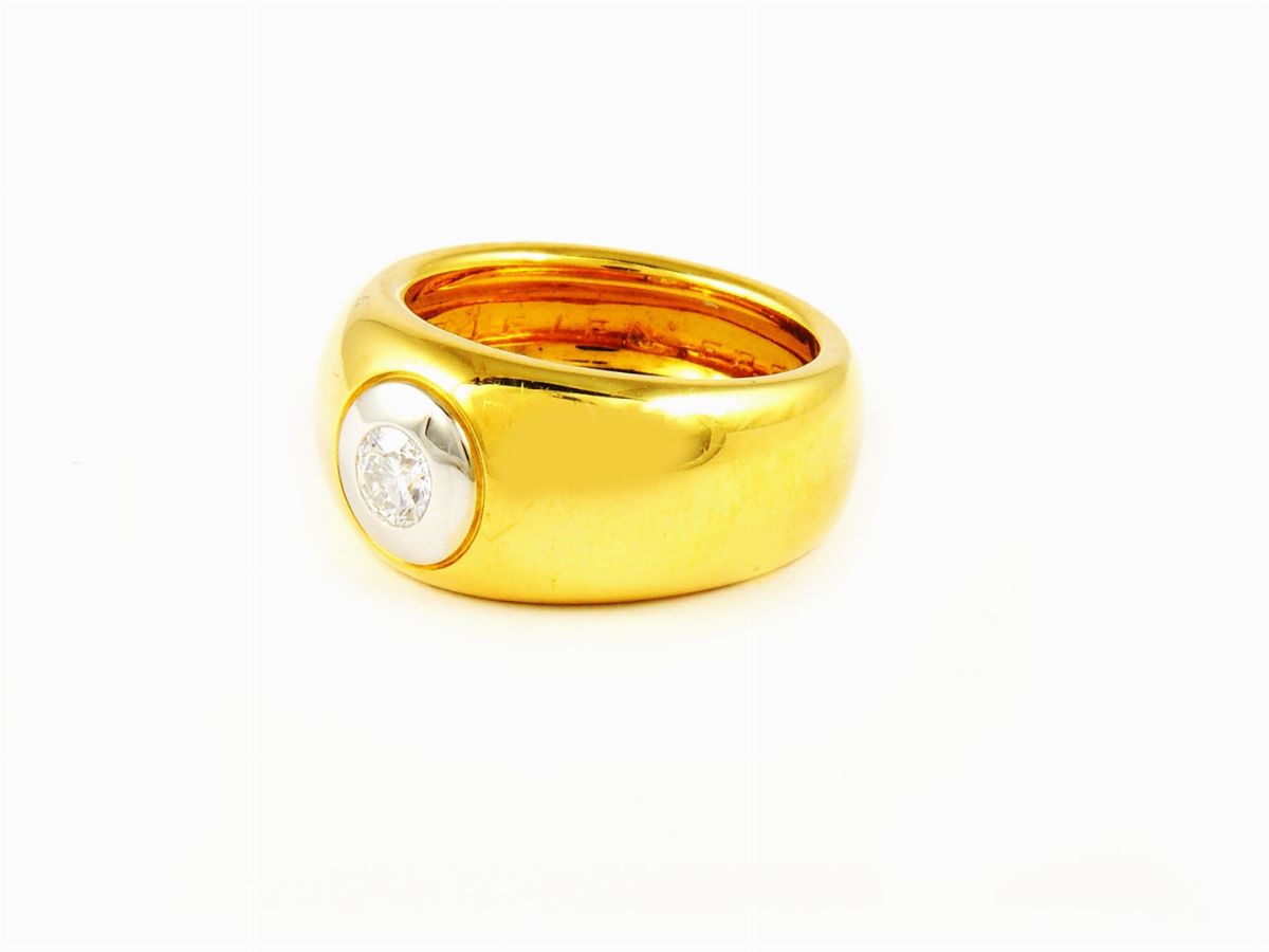 Anello Pomellato a Fascia in Oro Giallo e Bianco con Diamante