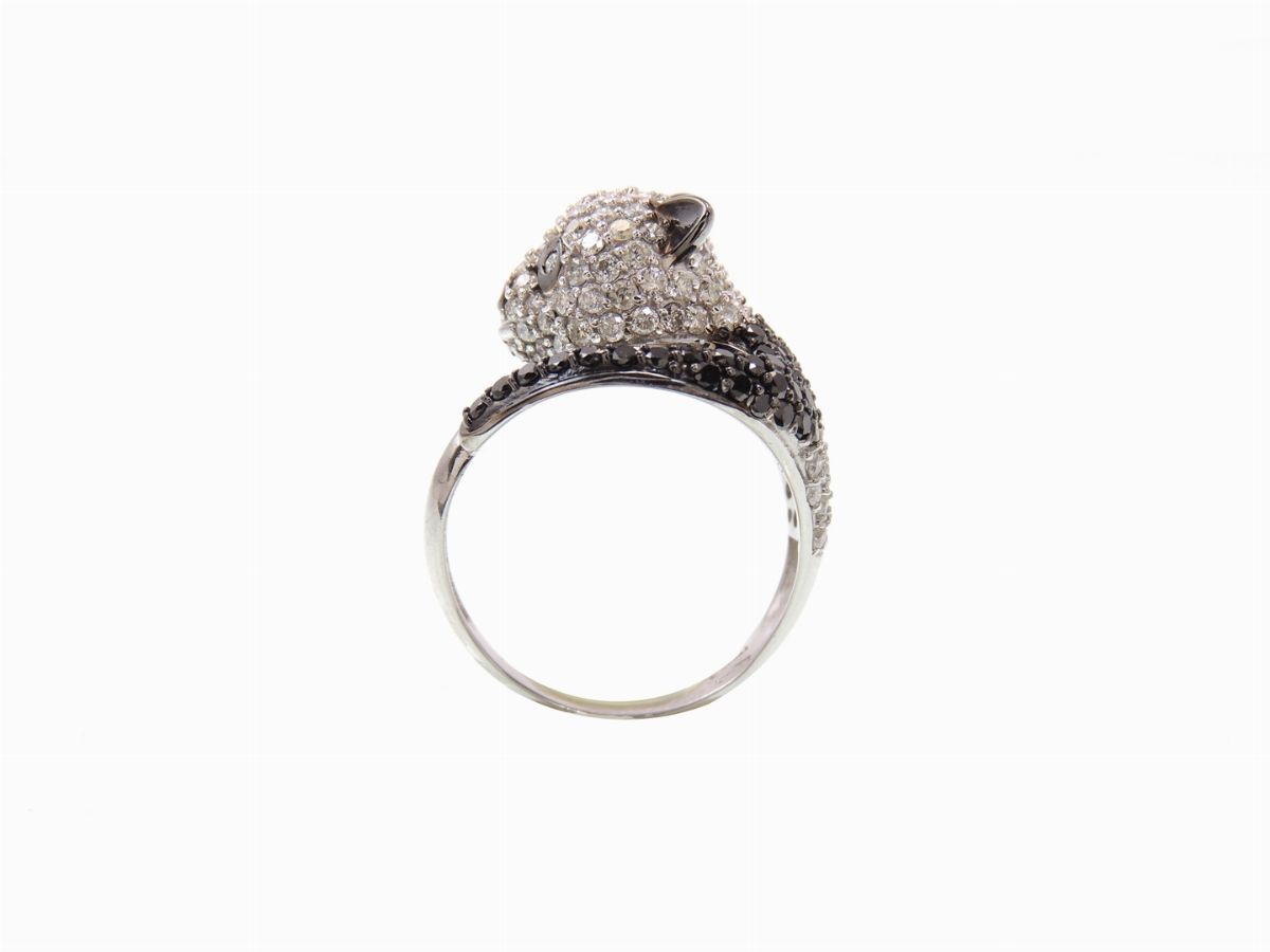 Anello Animalier in Oro Bianco 585/1000 con Diamanti Incolori e Neri