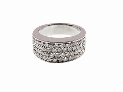 Anello a Fascia in Oro Bianco e Diamanti