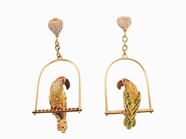 Yellow gold animalier-shaped ear pendants with diamonds, tsavorite garnets and tiger's eye