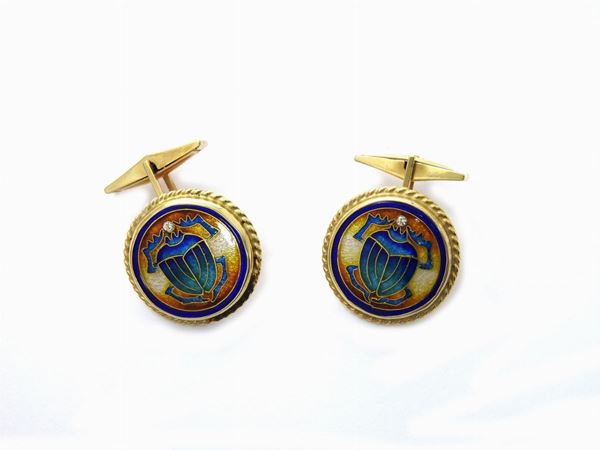 14KT and 18KT yellow gold animalier-shaped cuff links with diamonds and enamels