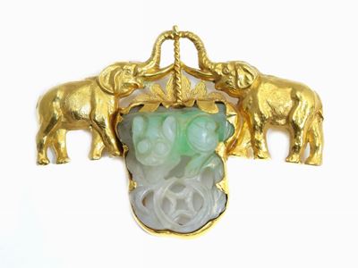 Spilla in Oro Giallo e Giada
