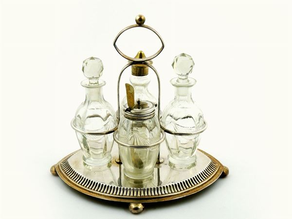 A silver plated cruet  - Auction Furniture, Old Master Paintings, Silvers and Curiosity from florentine house - Maison Bibelot - Casa d'Aste Firenze - Milano