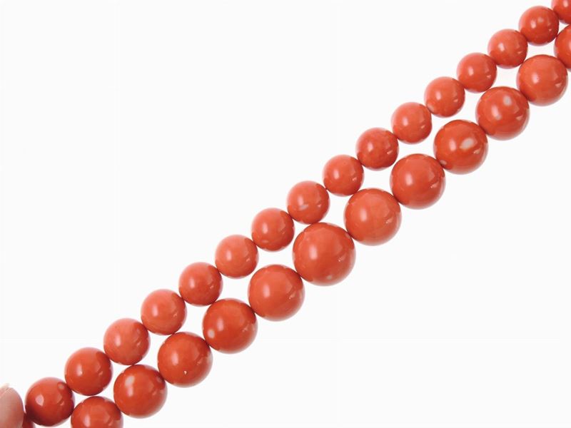 Filo Scalare di Corallo Rosso Aranciato