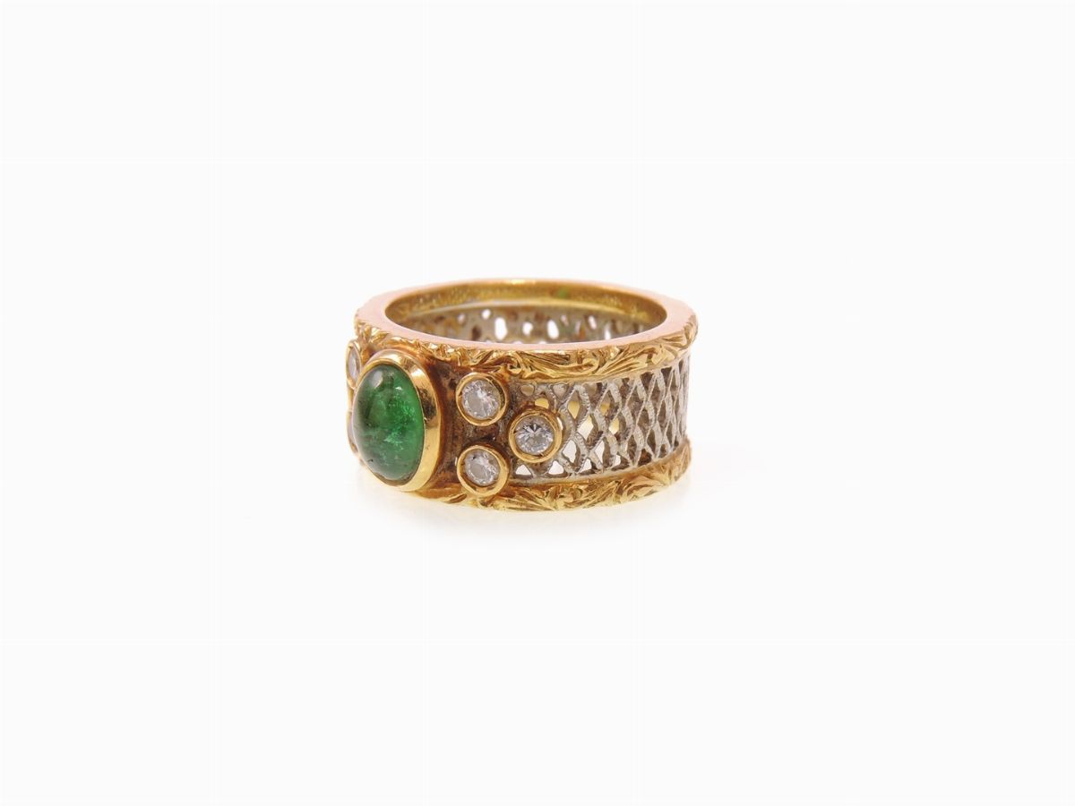 Anello a Fascia in Oro Giallo e Bianco con Diamanti e Smeraldo