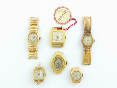 Sei Orologi da Polso per Donna Class Watch, Las, Nicor, K2, Mediator e Marca Illeg. in Oro Giallo