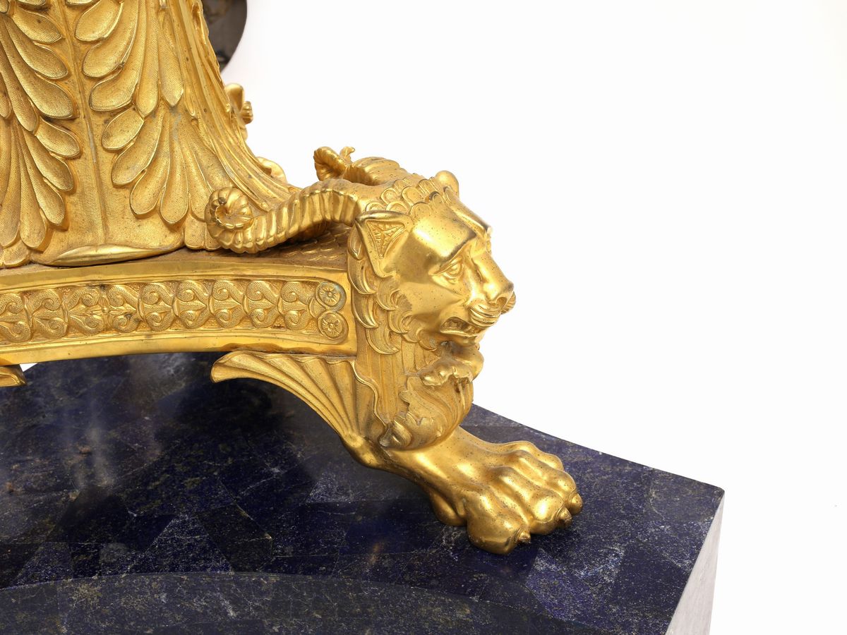 Grande Lume da Terra a Flambeau in Bronzo Dorato e Lapislazzuli