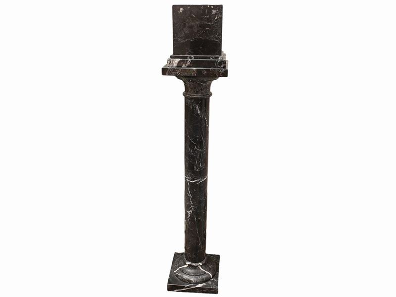 Colonna in Marmo Nero