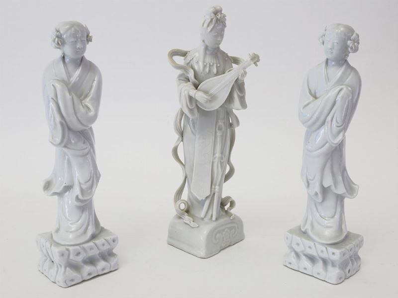 Tre Figure in Porcellana