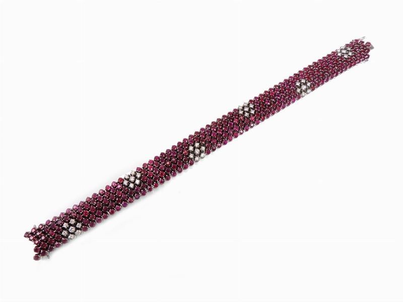Bracciale in Oro Bianco con Diamanti e Rubini