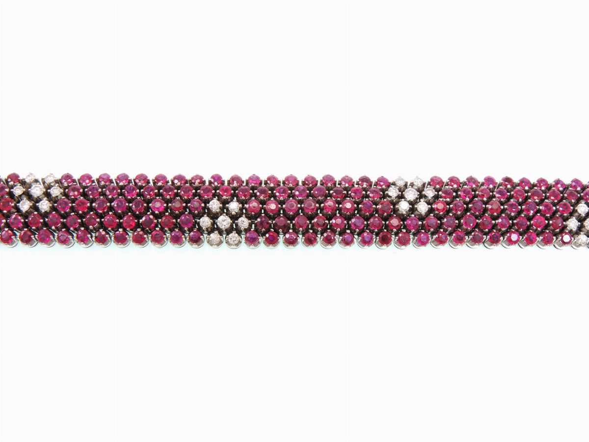Bracciale in Oro Bianco con Diamanti e Rubini