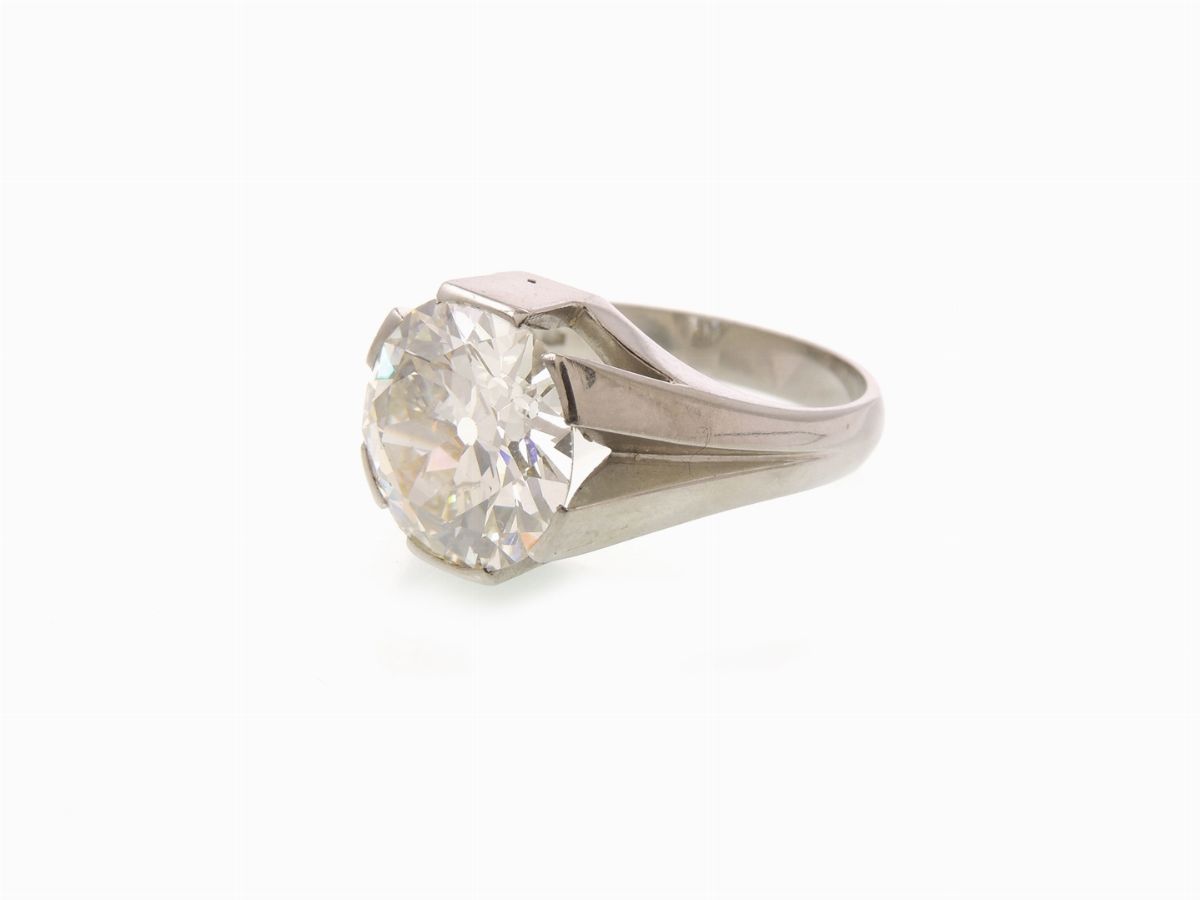 Anello Solitario in Oro Bianco con Diamante