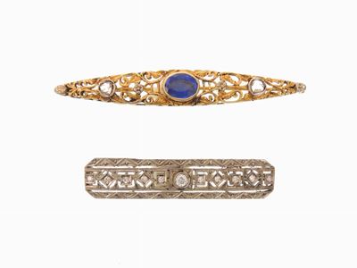 Due Spille in Oro Giallo e Bianco con Diamanti e Pietre Blu