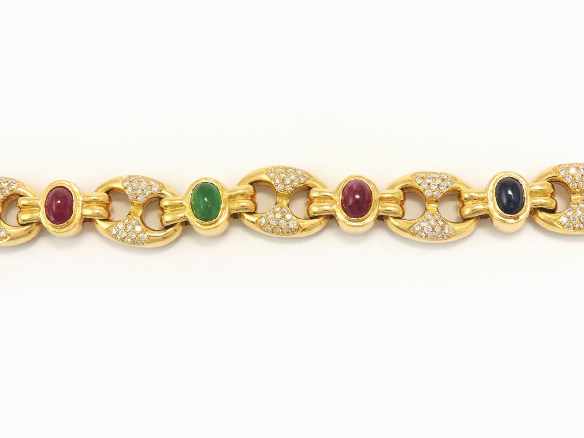 Bracciale in Oro Giallo con Diamanti, Rubini, Zaffiri e Smeraldo