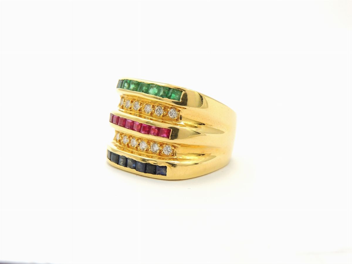 Anello a Fascia in Oro Giallo con Diamanti, Rubini, Zaffiri e Smeraldi