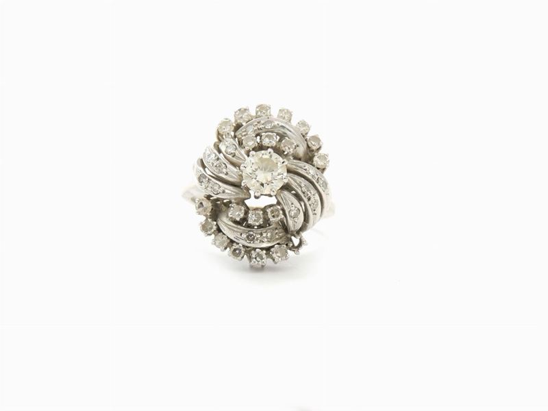 Anello in Oro Bianco con Diamanti