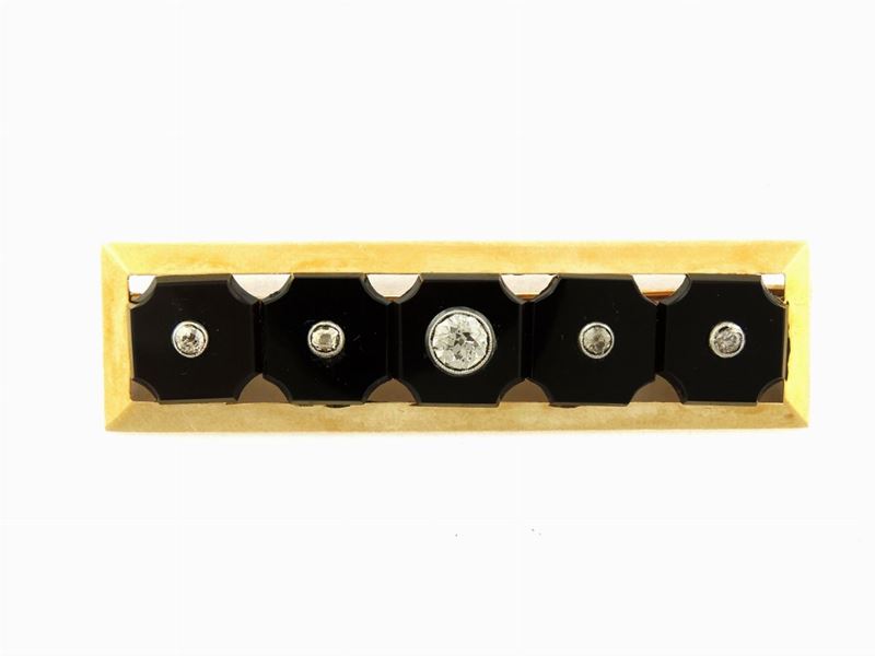 Spilla in Oro Giallo con Diamanti e Onice