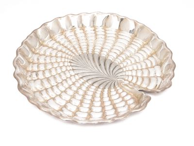 Gianmaria Buccellati, Vassoio in argento sterling 925 con design a foglia di ninfea