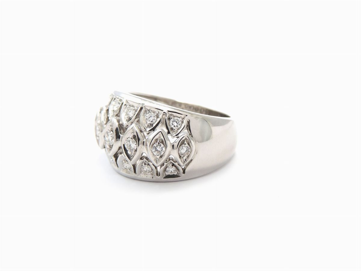 Anello Salvini in Oro Bianco con Diamanti