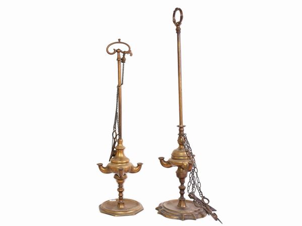 Two bronze oil lamp  - Auction Furniture and paintings from florentine apartment - Maison Bibelot - Casa d'Aste Firenze - Milano