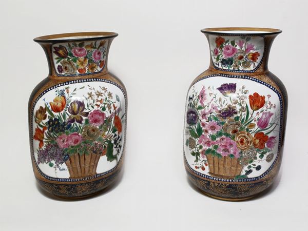 A couple of porcelain vases, Rosenthal  - Auction Furniture and paintings from florentine apartment - Maison Bibelot - Casa d'Aste Firenze - Milano
