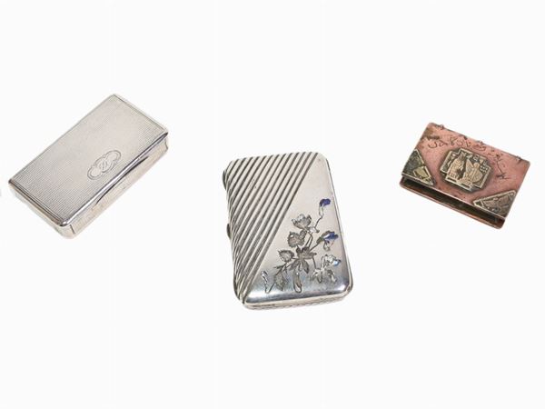 Due scatole portasigarette in argento  (XIX/XX secolo)  - Asta Arredi e Dipinti da un appartamento milanese - Maison Bibelot - Casa d'Aste Firenze - Milano