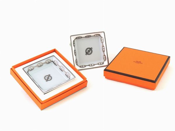 Coppia di piccoli posacenere in porcellana Hermès Paris