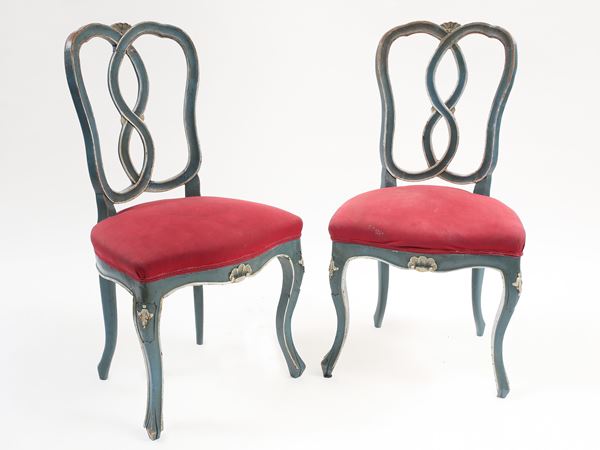 Coppia di sedie in legno laccato azzurro