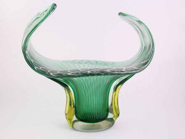 A large submerged green glass vase  (Murano, 1960)  - Auction The Collector's House - Villa of the Azaleas in Florence - III - III - Maison Bibelot - Casa d'Aste Firenze - Milano