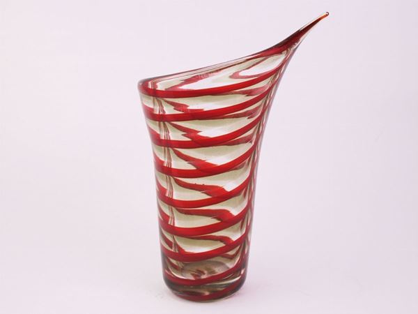 A Tyra Lundgrend per Venini "Calla" shaped blown glass vase with red stripes  (Murano, 1960)  - Auction The Collector's House - Villa of the Azaleas in Florence - III - III - Maison Bibelot - Casa d'Aste Firenze - Milano