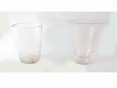 Due Vasi in Vetro Molato e Inciso