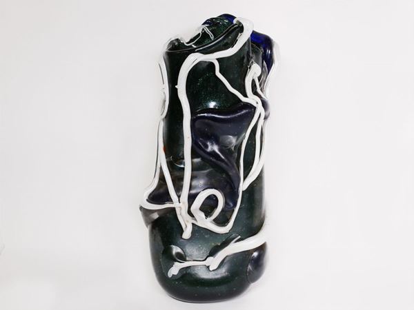 A glass abstract big vase  (Europe, XX sec)  - Auction The Collector's House - Villa of the Azaleas in Florence - III - III - Maison Bibelot - Casa d'Aste Firenze - Milano
