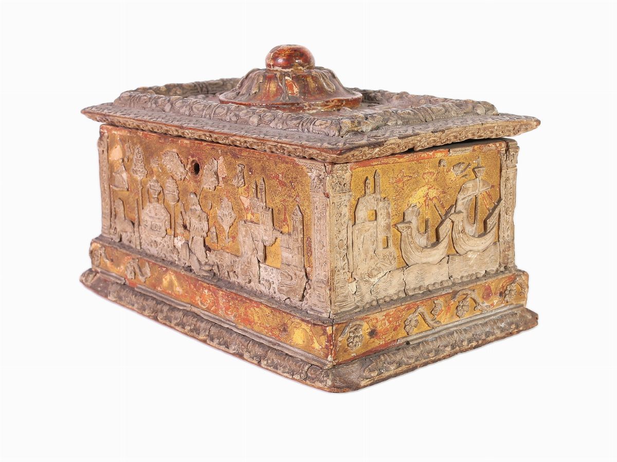 Cofanetto in Legno e Pastiglia Lumeggiato in Oro