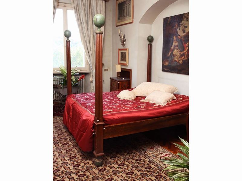 Letto Matrimoniale in Noce