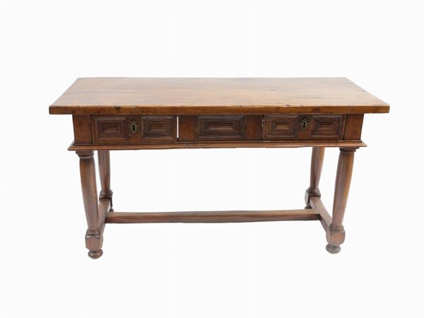 A walnut table  (Spain, 17th Century)  - Auction Furniture and Paintings from Palazzo al Bosco and from other private property - Maison Bibelot - Casa d'Aste Firenze - Milano