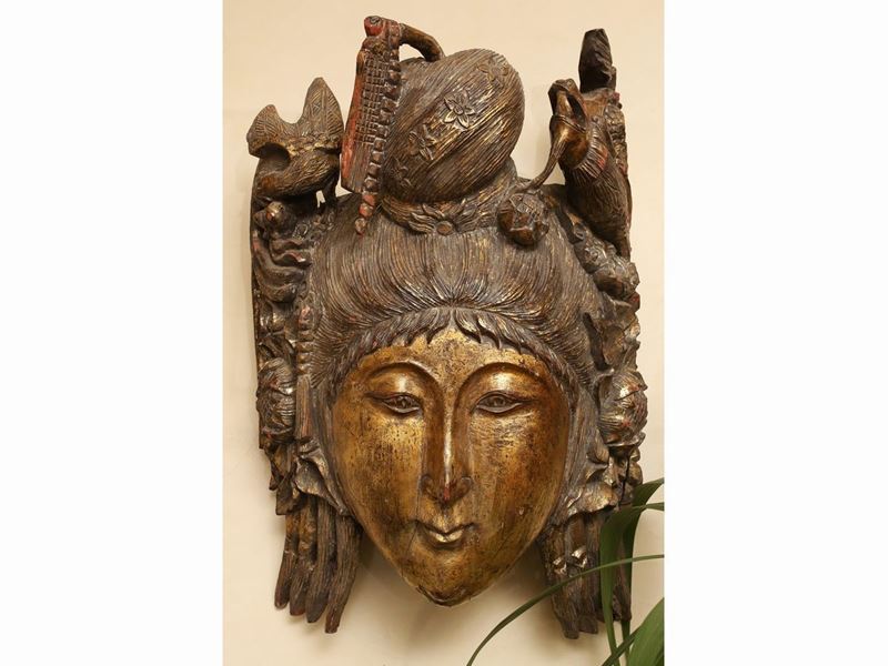 Grande Maschera in Legno Dorato a Mecca
