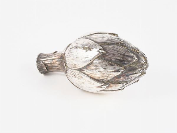 A Silver artichoke