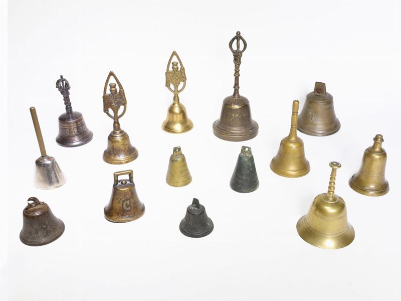 Raccolta di Campanelli