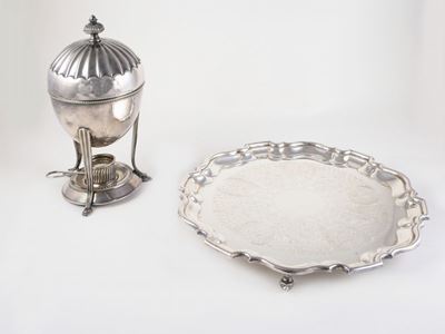 Due Accessori per la Tavola in Metallo Argentato