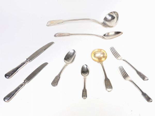 A silver cutlery set