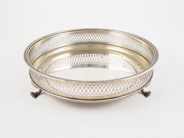 A silver basket  - Auction Furniture and Paintings from Palazzo al Bosco and from other private property - Maison Bibelot - Casa d'Aste Firenze - Milano