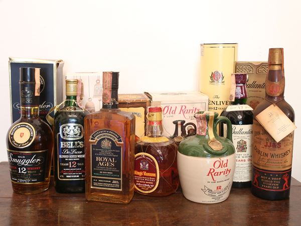 Otto bottiglie di scotch whisky  (Scozia 1960/1970)  - Asta La dimora del Collezionista - Villa delle Azalee a Firenze - IV - IV - Maison Bibelot - Casa d'Aste Firenze - Milano
