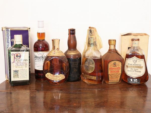 Eight bottles of scotch whisky  (Scotland 1960/1970)  - Auction The Collector's House - Villa of the Azaleas in Florence - IV - IV - Maison Bibelot - Casa d'Aste Firenze - Milano