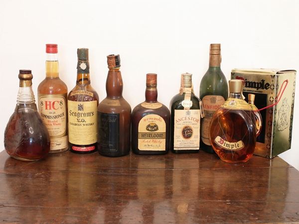 Otto bottilgie di scotch whisky  (Scozia 1960/1970)  - Asta La dimora del Collezionista - Villa delle Azalee a Firenze - IV - IV - Maison Bibelot - Casa d'Aste Firenze - Milano