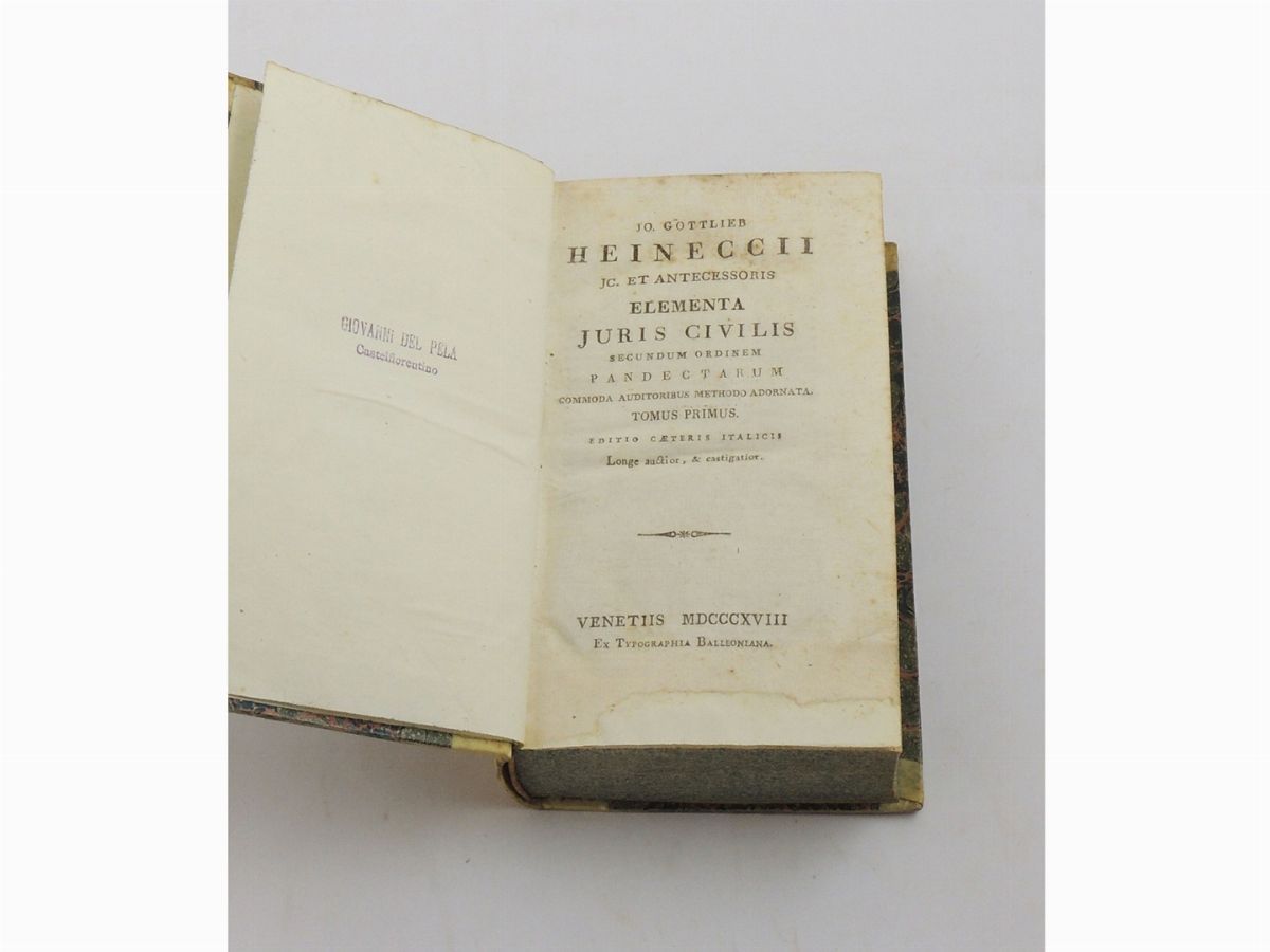 Lotto di Tre Libri di Giurisprudenza: Edizioni del XVII-XIX Secolo