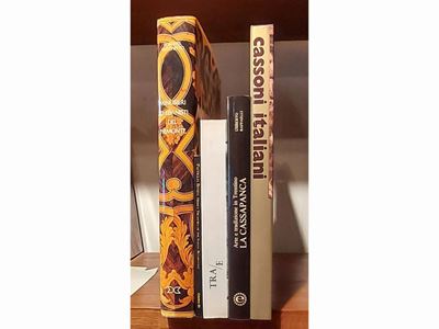 Lotto di Libri su Cassapanche, Cofanetti, Teche