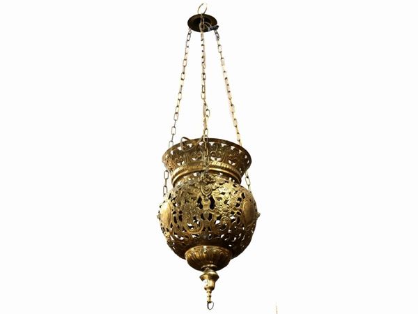 An hanging bronze lamp