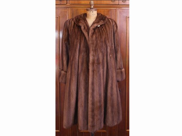 Brown mink fur coat, R. C. Carnesecchi  (Florence, Eighties)  - Auction House Sale: Curiosities: Vintage, Garret and Cellar - Maison Bibelot - Casa d'Aste Firenze - Milano