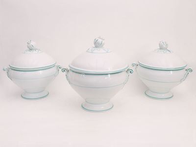 Serie di Tre Zuppiere in Porcellana Ginori